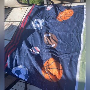 Full/Queen Pillowfort Sports Comforter